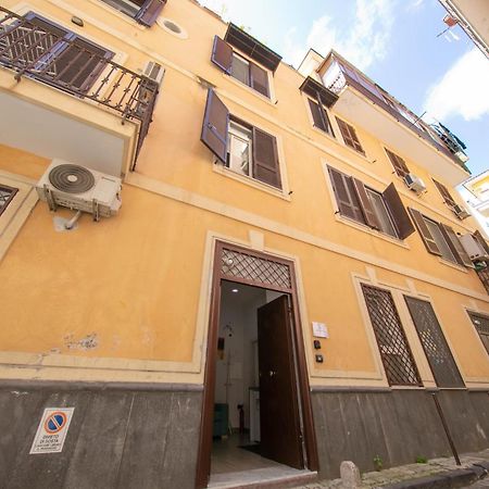 Casa Vacanze Alma B&B Grazioso Appartamento Sul Lungomare Di Pozzuoli A 300Mt Dal Centro E Dal Rione Terra By Movery 外观 照片